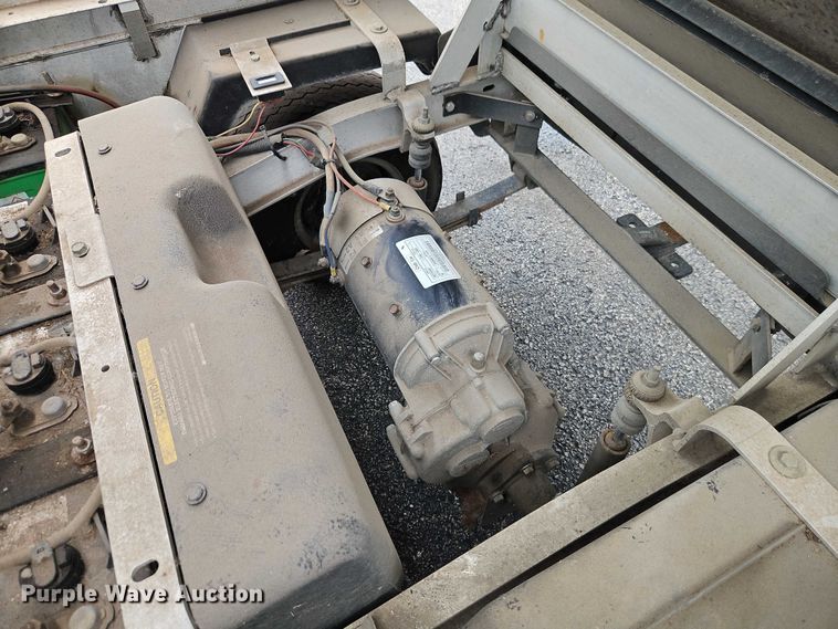 image for item EO4547 2013 Club Car Turf 2 Plus golf cart