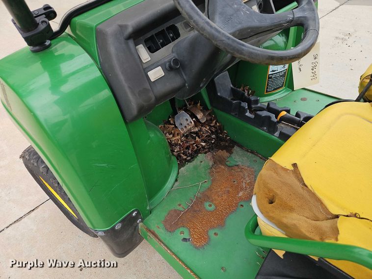 image for item EO4550 2007 John Deere Gator HPX utility vehicle