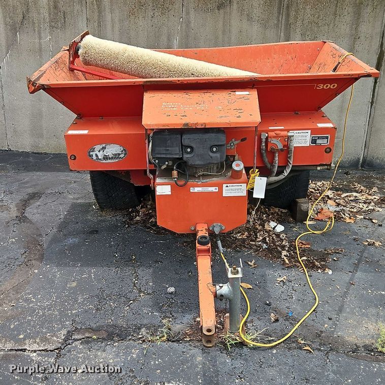 image for item EO4551 Ty-Crop Quick Pass top dresser spreader