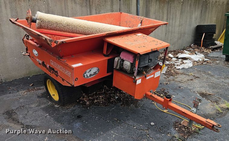 image for item EO4551 Ty-Crop Quick Pass top dresser spreader