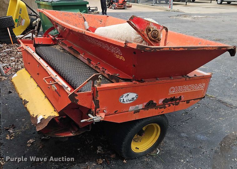 image for item EO4551 Ty-Crop Quick Pass top dresser spreader