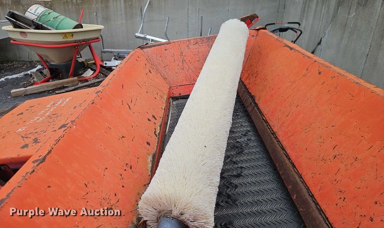 image for item EO4551 Ty-Crop Quick Pass top dresser spreader