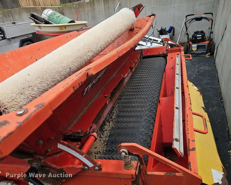 image for item EO4551 Ty-Crop Quick Pass top dresser spreader