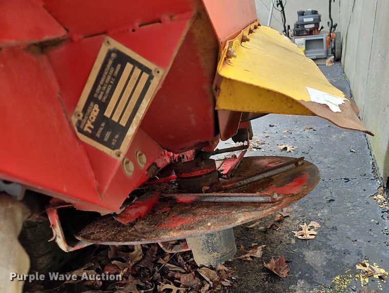 image for item EO4551 Ty-Crop Quick Pass top dresser spreader
