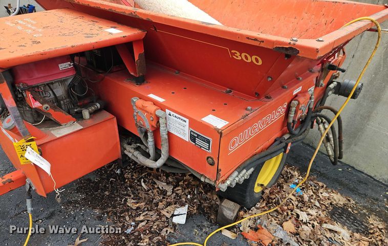 image for item EO4551 Ty-Crop Quick Pass top dresser spreader