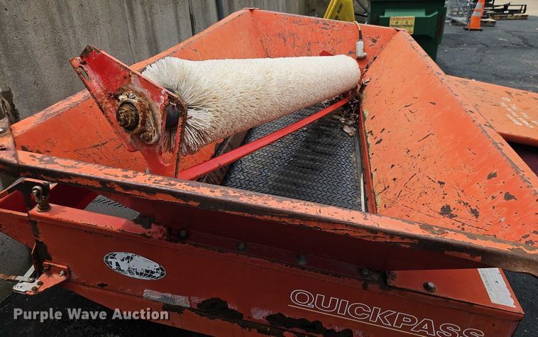 image for item EO4551 Ty-Crop Quick Pass top dresser spreader