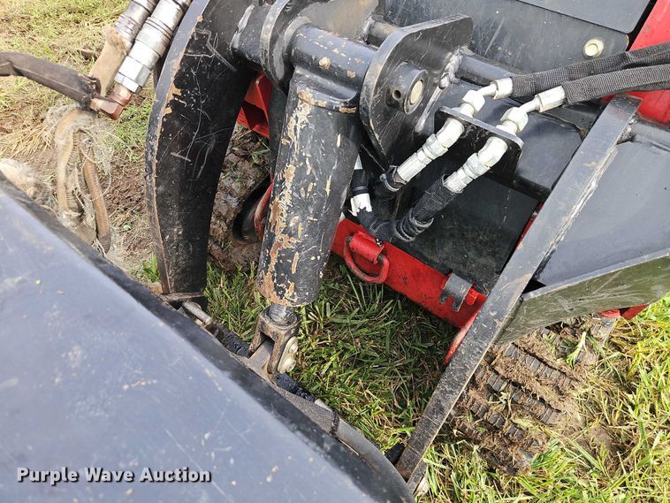 image for item EO4554 2020 Toro TX 1000 Narrow Track compact utility loader