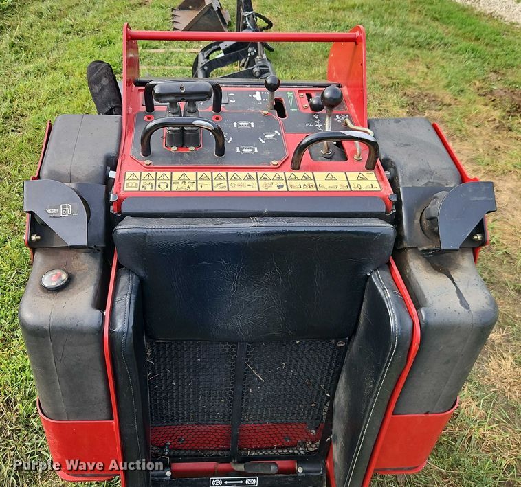 image for item EO4554 2020 Toro TX 1000 Narrow Track compact utility loader