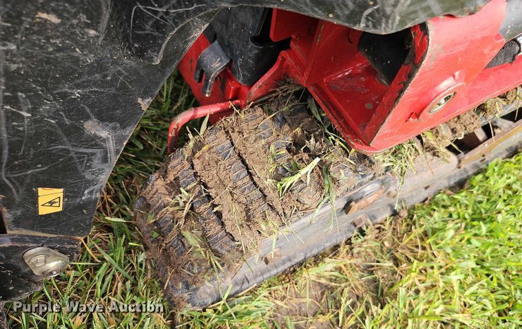 image for item EO4554 2020 Toro TX 1000 Narrow Track compact utility loader