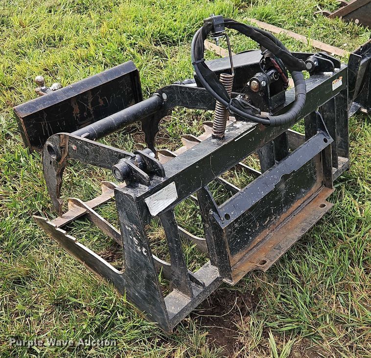 image for item EO4554 2020 Toro TX 1000 Narrow Track compact utility loader