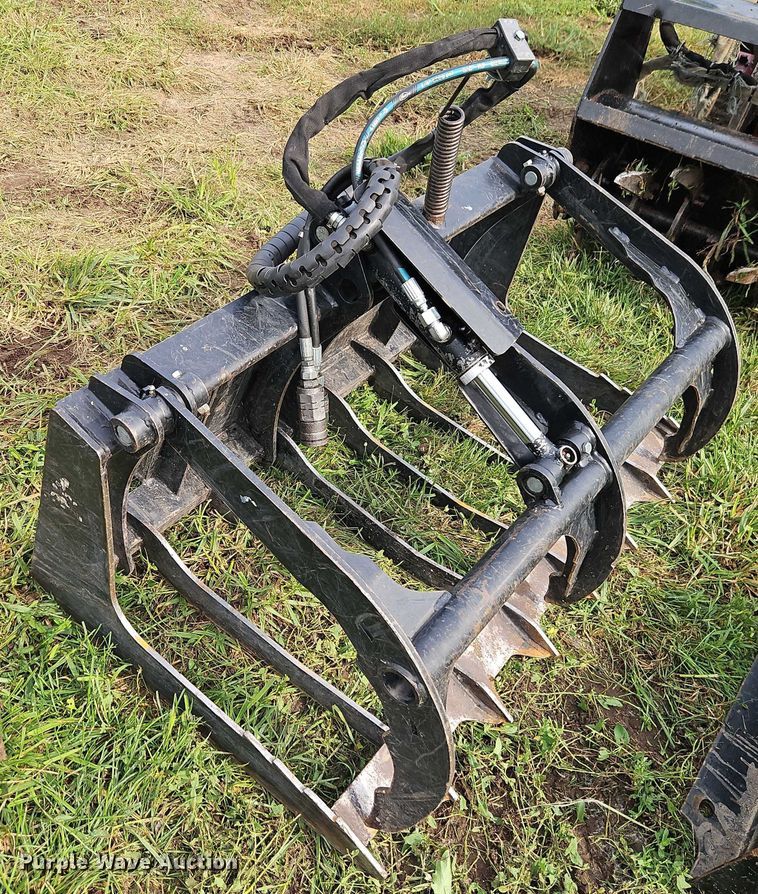 image for item EO4554 2020 Toro TX 1000 Narrow Track compact utility loader