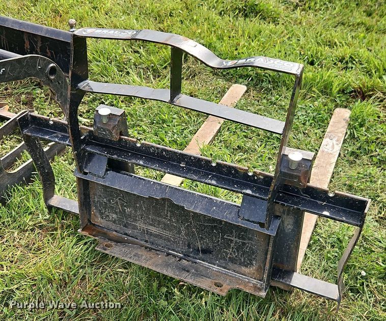 image for item EO4554 2020 Toro TX 1000 Narrow Track compact utility loader