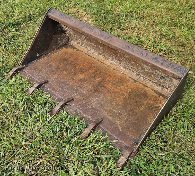 image for item EO4554 2020 Toro TX 1000 Narrow Track compact utility loader