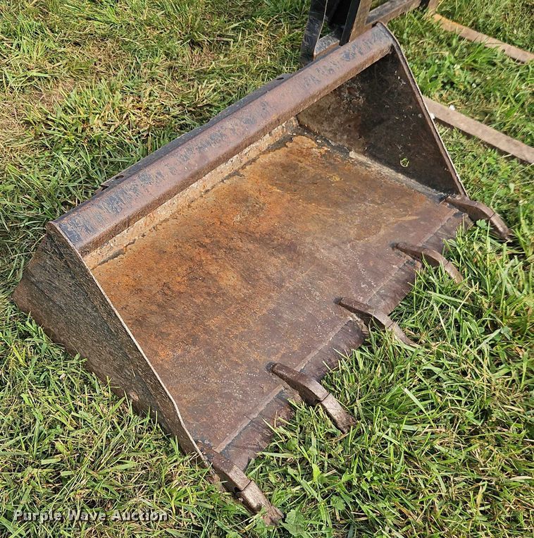 image for item EO4554 2020 Toro TX 1000 Narrow Track compact utility loader