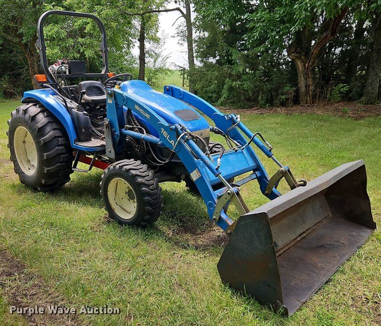 image for item EO4556 2002 New Holland TC35D MFWD tractor