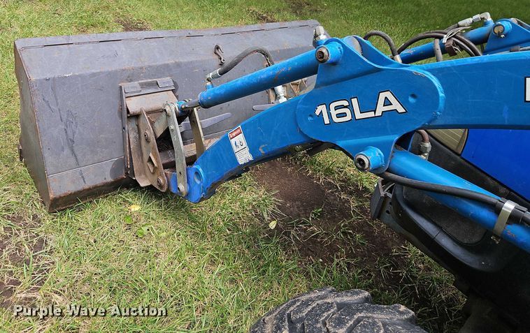 image for item EO4556 2002 New Holland TC35D MFWD tractor