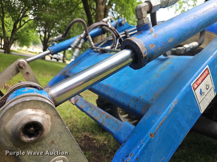 image for item EO4556 2002 New Holland TC35D MFWD tractor