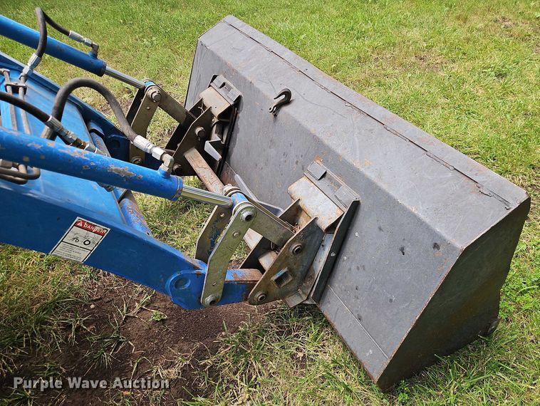 image for item EO4556 2002 New Holland TC35D MFWD tractor