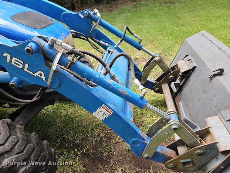 image for item EO4556 2002 New Holland TC35D MFWD tractor