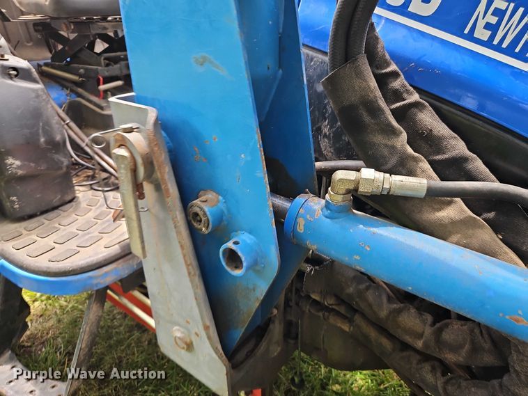 image for item EO4556 2002 New Holland TC35D MFWD tractor