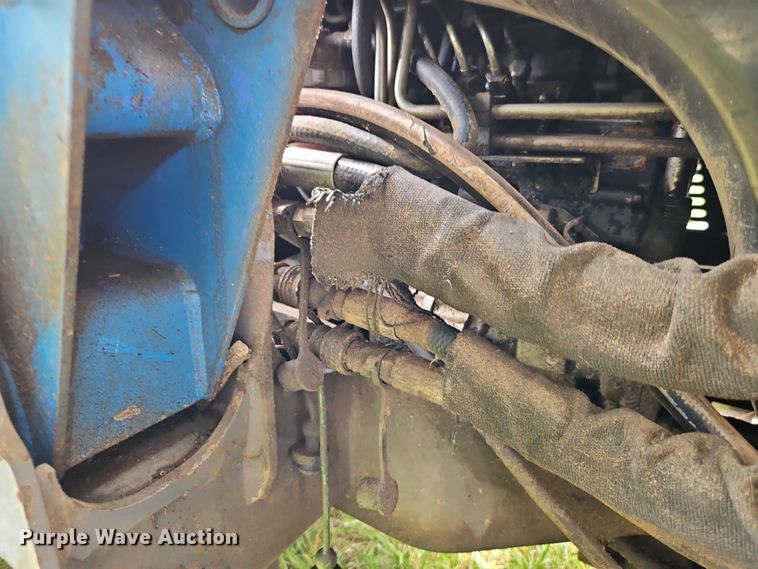 image for item EO4556 2002 New Holland TC35D MFWD tractor