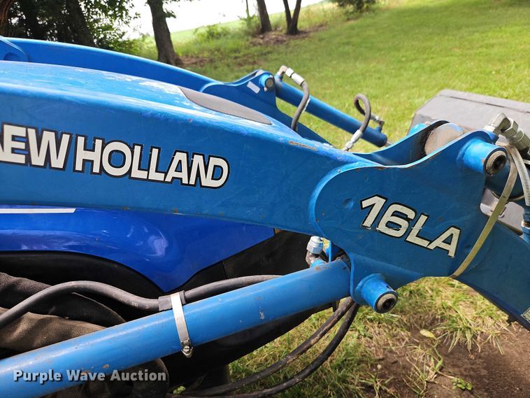 image for item EO4556 2002 New Holland TC35D MFWD tractor