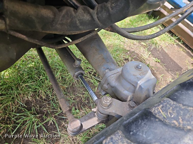 image for item EO4556 2002 New Holland TC35D MFWD tractor