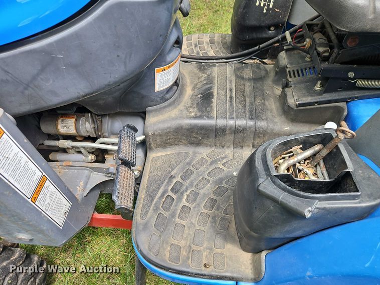 image for item EO4556 2002 New Holland TC35D MFWD tractor