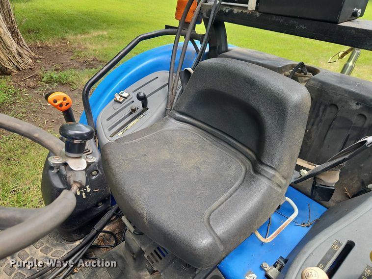 image for item EO4556 2002 New Holland TC35D MFWD tractor