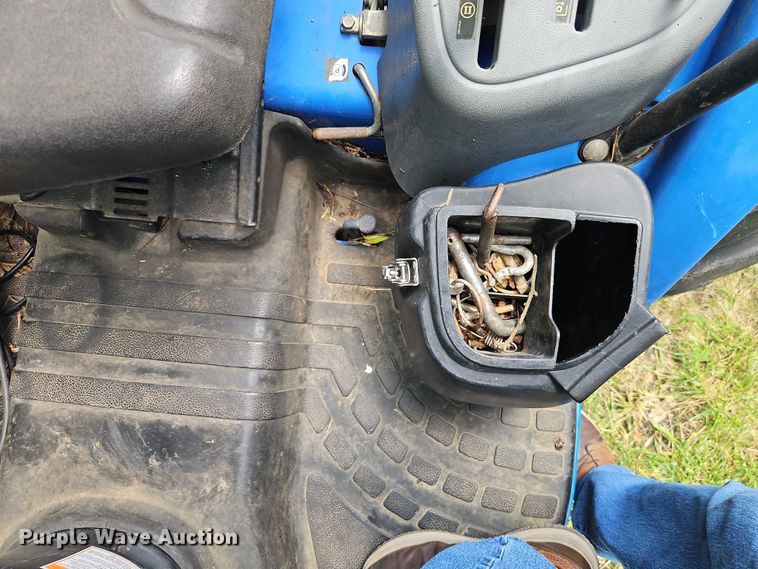 image for item EO4556 2002 New Holland TC35D MFWD tractor