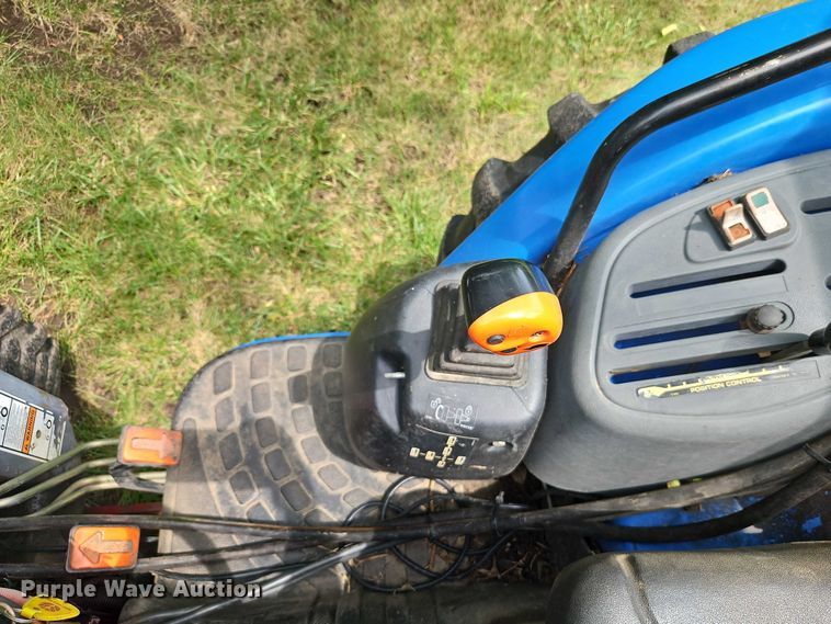 image for item EO4556 2002 New Holland TC35D MFWD tractor