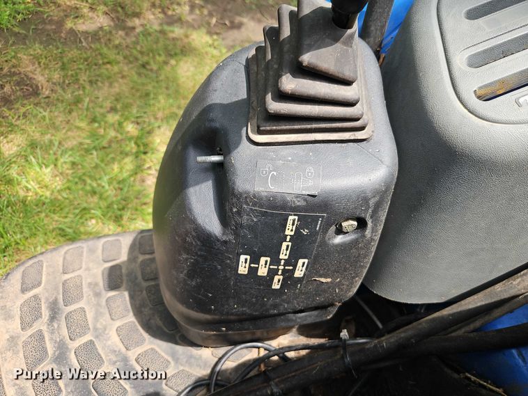 image for item EO4556 2002 New Holland TC35D MFWD tractor