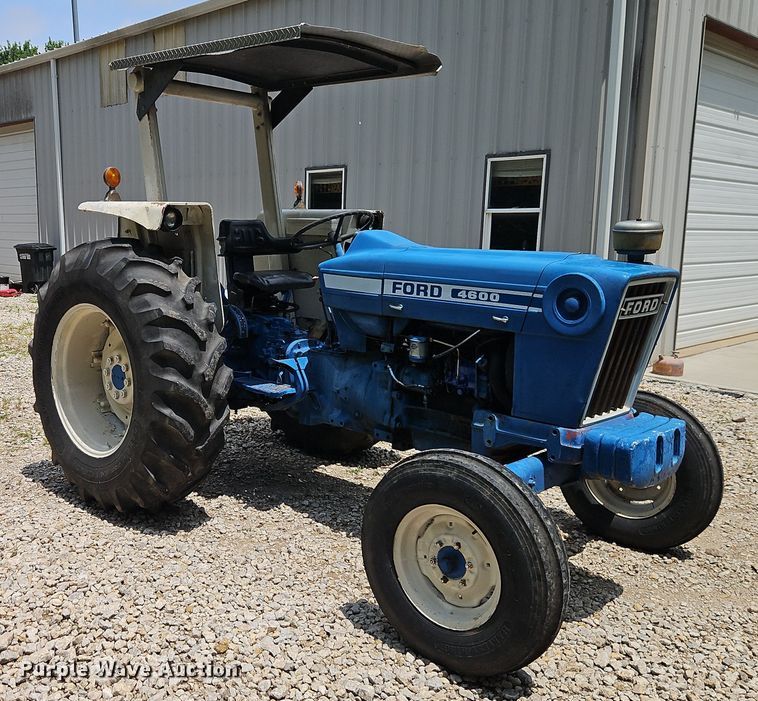 image for item EO4557 1978 Ford 4600 tractor