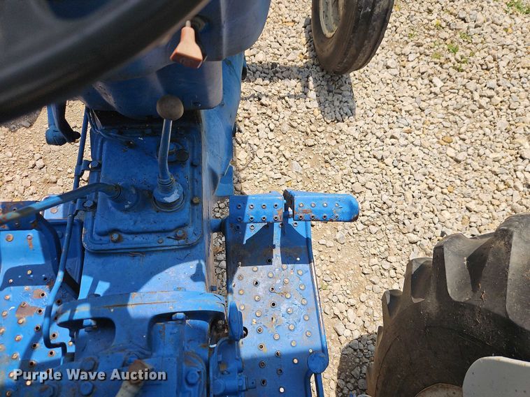image for item EO4557 1978 Ford 4600 tractor