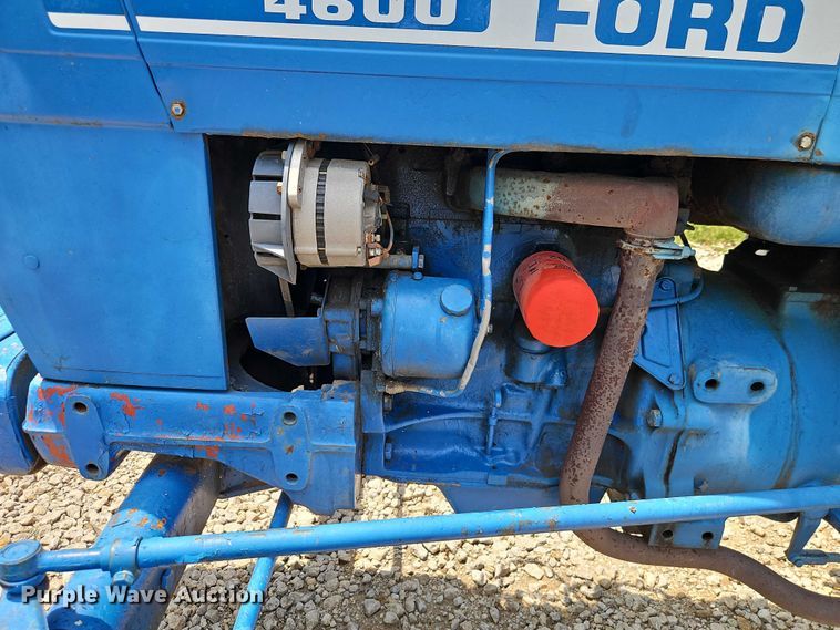 image for item EO4557 1978 Ford 4600 tractor