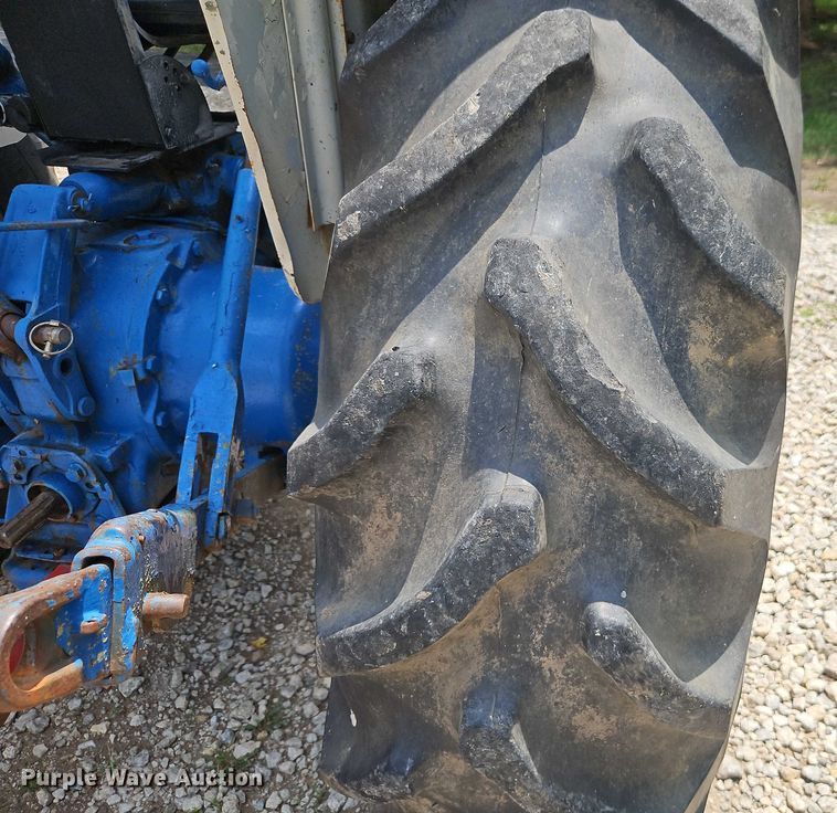 image for item EO4557 1978 Ford 4600 tractor