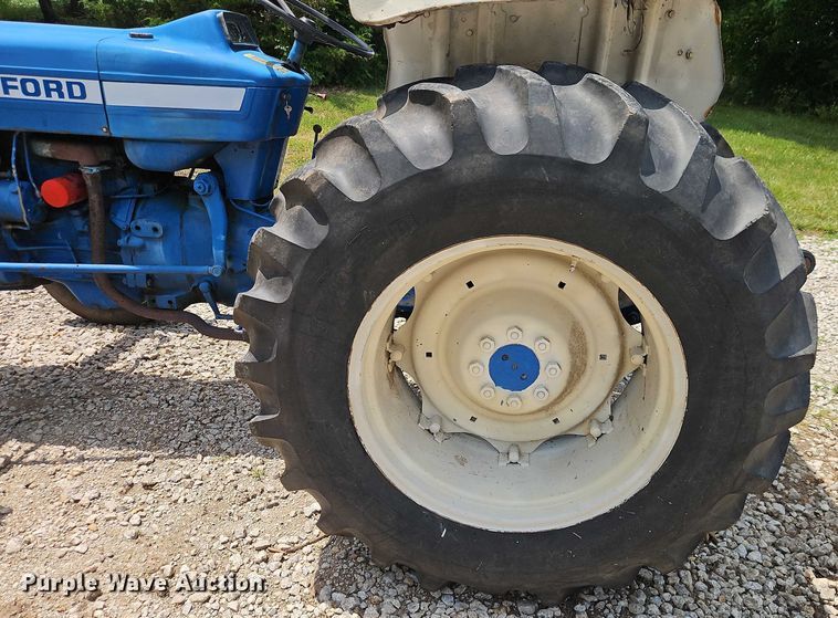 image for item EO4557 1978 Ford 4600 tractor