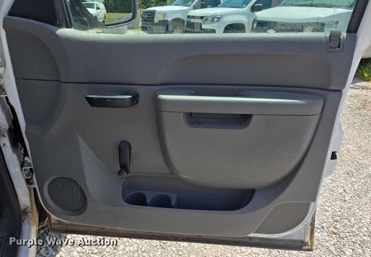 image for item EQ2604 2012 Chevrolet Silverado 1500 utility bed pickup truck