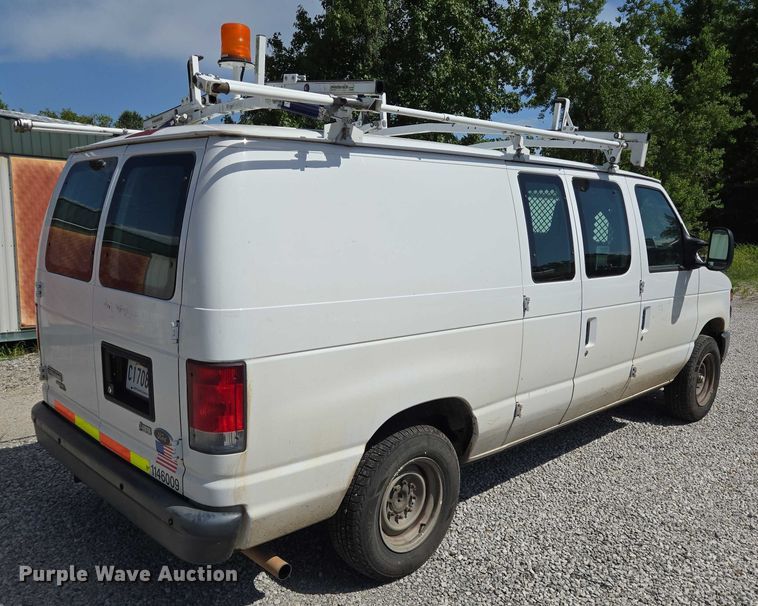 image for item EQ2605 2014 Ford E150 van