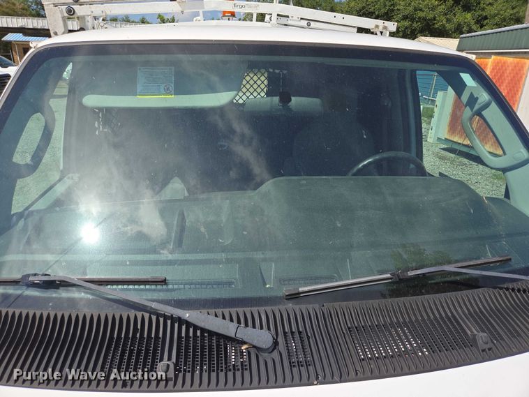 image for item EQ2605 2014 Ford E150 van