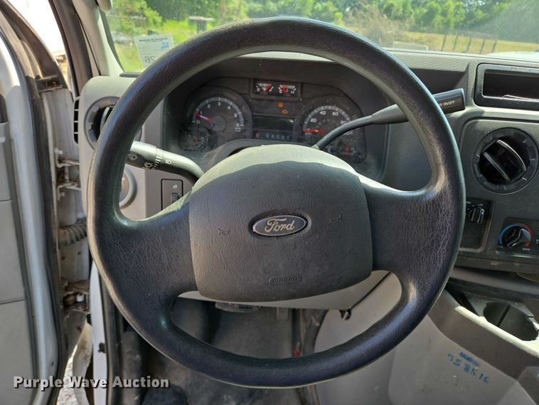 image for item EQ2605 2014 Ford E150 van