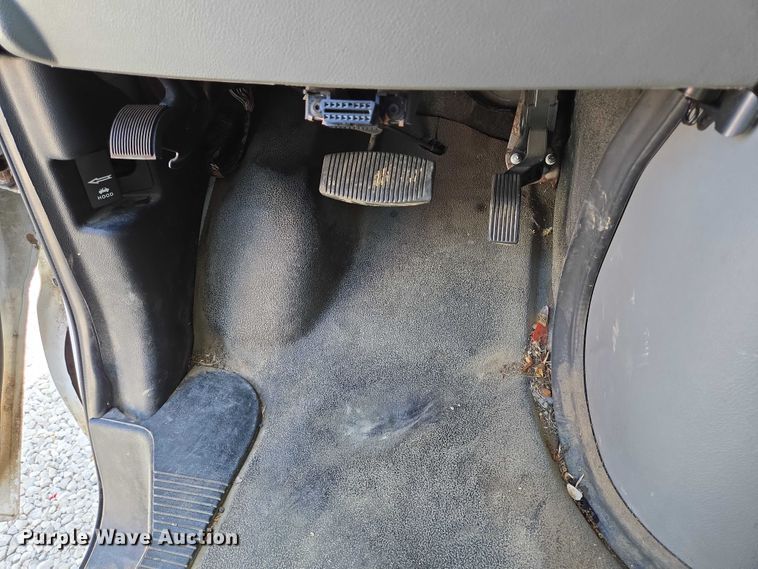 image for item EQ2605 2014 Ford E150 van