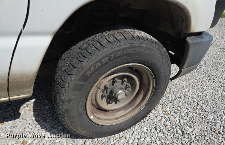 image for item EQ2605 2014 Ford E150 van