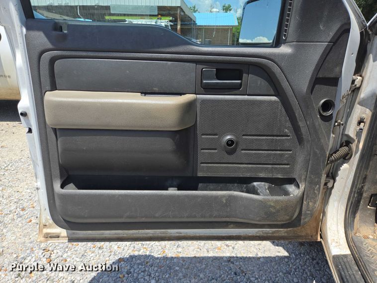 image for item EQ2608 2010 Ford F150 pickup truck