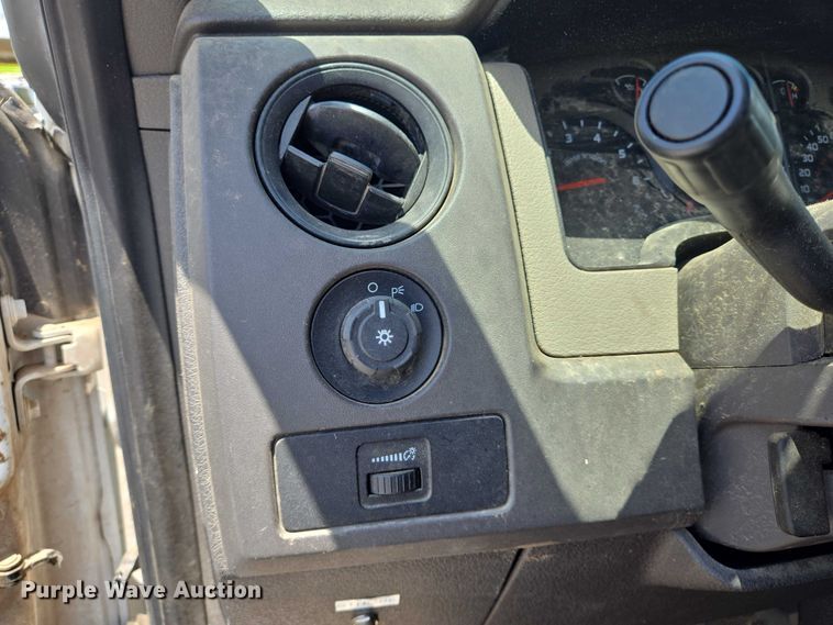 image for item EQ2608 2010 Ford F150 pickup truck