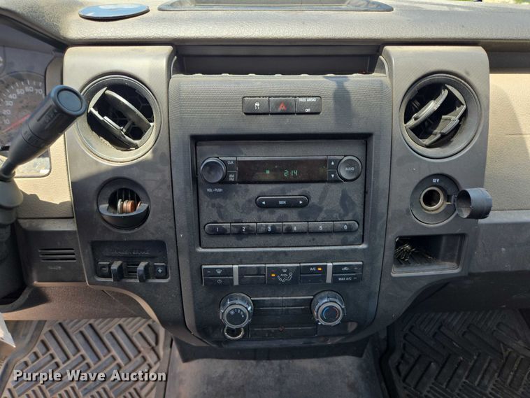 image for item EQ2608 2010 Ford F150 pickup truck