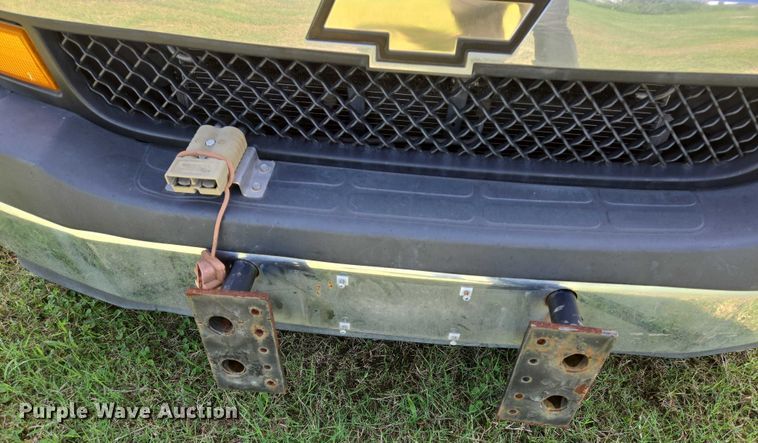 image for item EQ4033 2017 Chevrolet Express G4500 shuttle bus