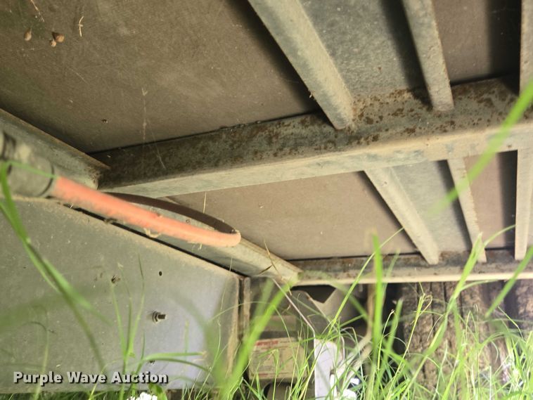 image for item EQ4033 2017 Chevrolet Express G4500 shuttle bus