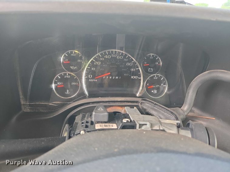 image for item EQ4033 2017 Chevrolet Express G4500 shuttle bus