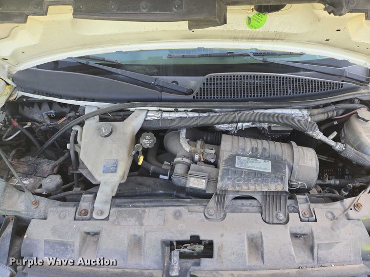 image for item EQ4033 2017 Chevrolet Express G4500 shuttle bus